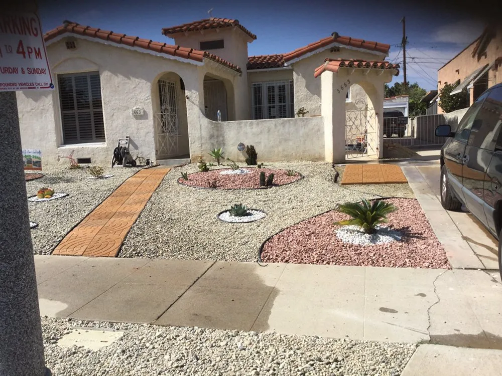 Reliable lawn care service in Los Angeles, CA - Ramos Landscaping
