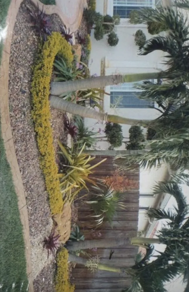 Custom lawn care service for homes in Miami Gardens, FL by Ramos Landscaping Services