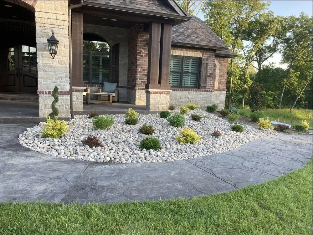 Reliable lawn mowing service in Wentzville, MO by Ramos Landscaping