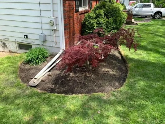 Ramos Landscaping Logo