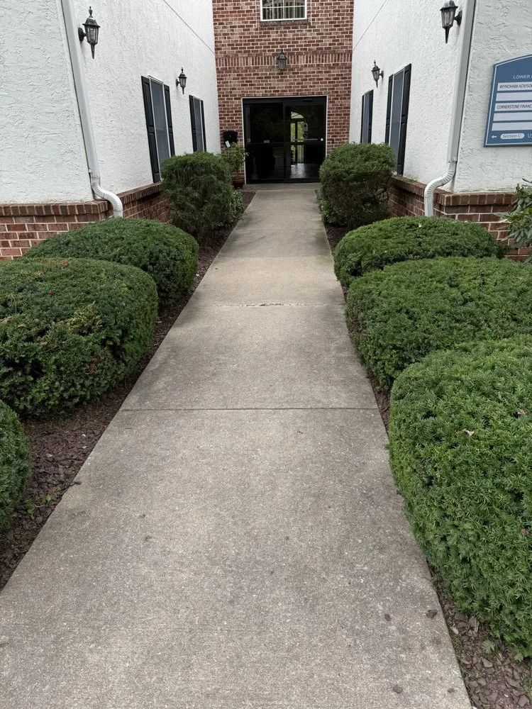 Top-rated garden landscaping with custom design in Fleetwood, PA by Ramos Lawn & Landscape