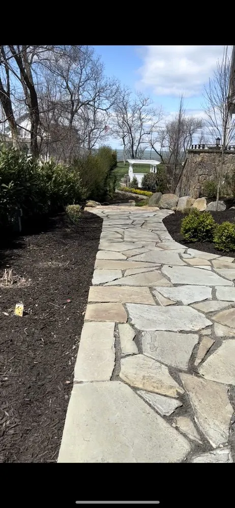 Local lawn mowing service in Brentwood, NY - Ramos Property Management