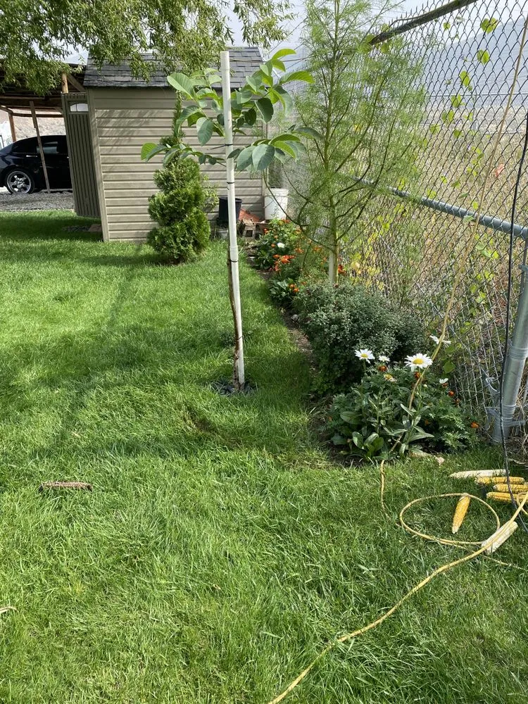 Custom garden landscaping in Rock Island, WA - Ramos Yard Service’s