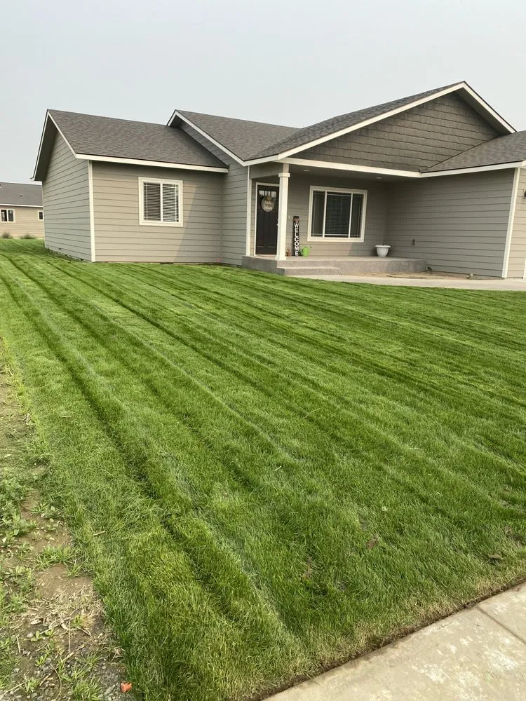 Local lawn care service in Rock Island, WA - Ramos Yard Service’s