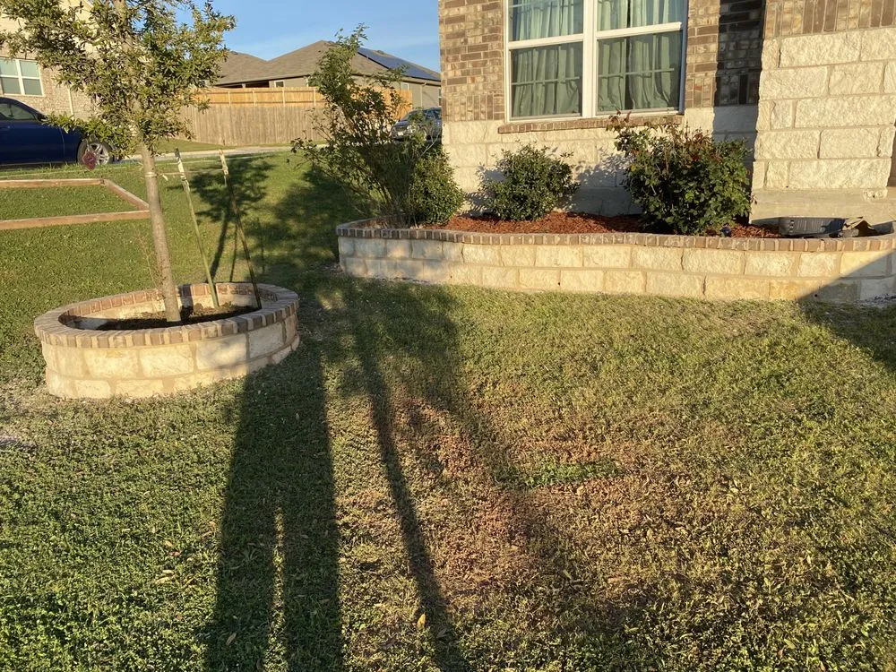 Professional landscaping services in Austin, TX by Ramírez Landscaping