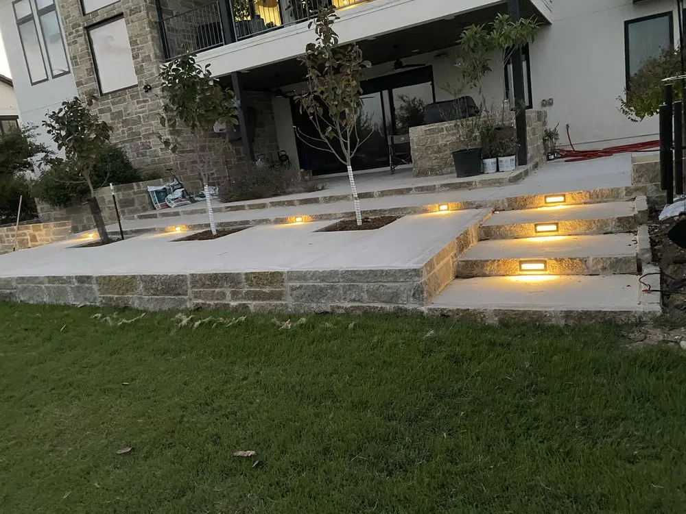 Custom yard maintenance in Austin, TX by Ramírez Landscaping