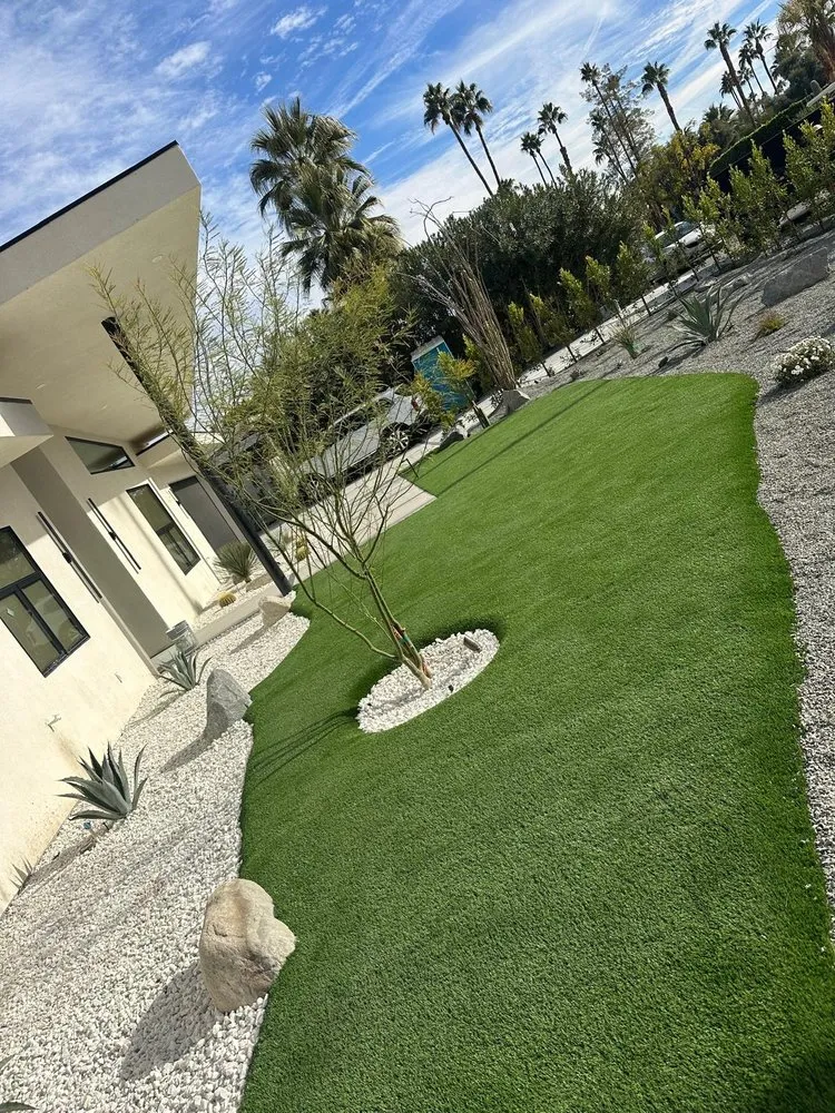 Custom lawn care service in Thousand Palms, CA by Ramírez services