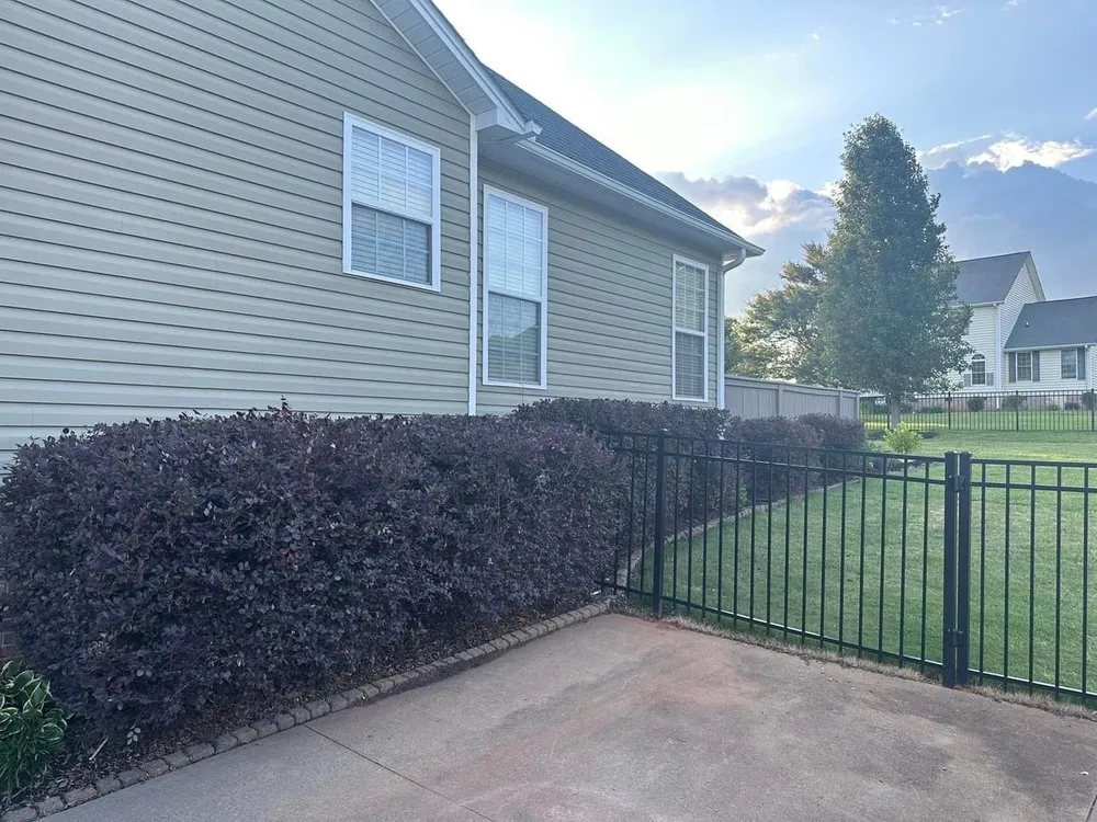 Professional landscaping services experts serving Greenville, SC - Ramsey Lawn Care Services