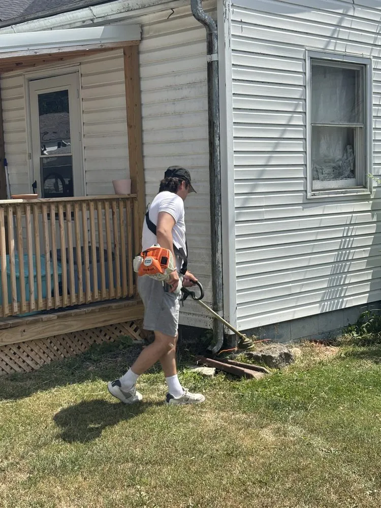 Professional yard cleanup service in Findlay, OH - Ramsey Lawn Pros