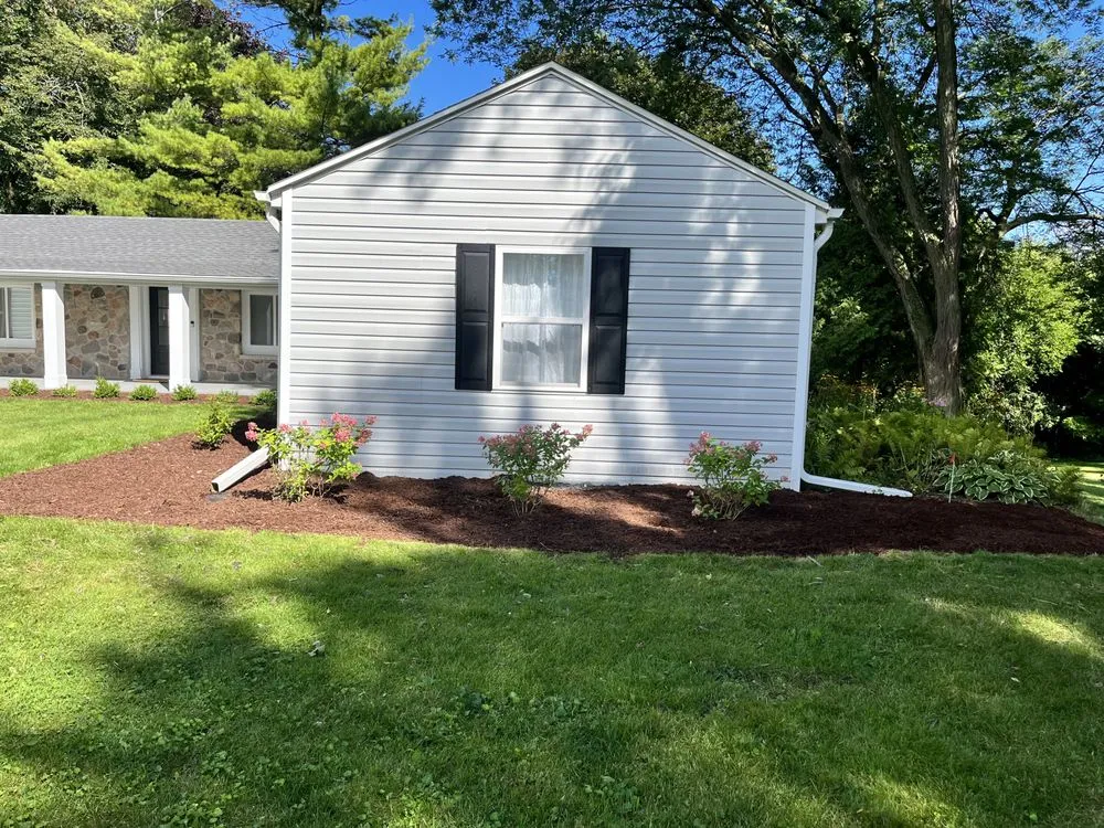 Expert landscape design experts serving Milwaukee, WI - Ramsey Merger