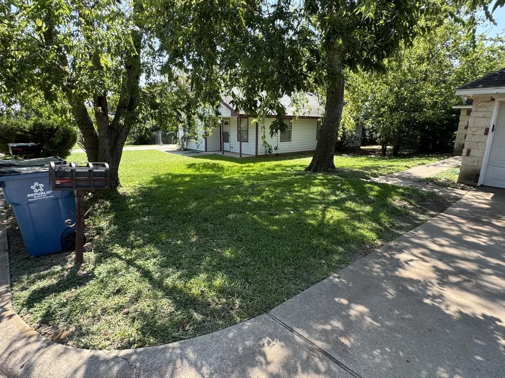 Local yard maintenance for residential properties in Joshua, TX by Ramsey's Enterprises