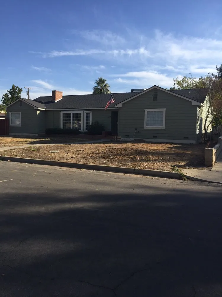 Trusted lawn mowing service experts serving Bakersfield, CA - Rancho Tree Service