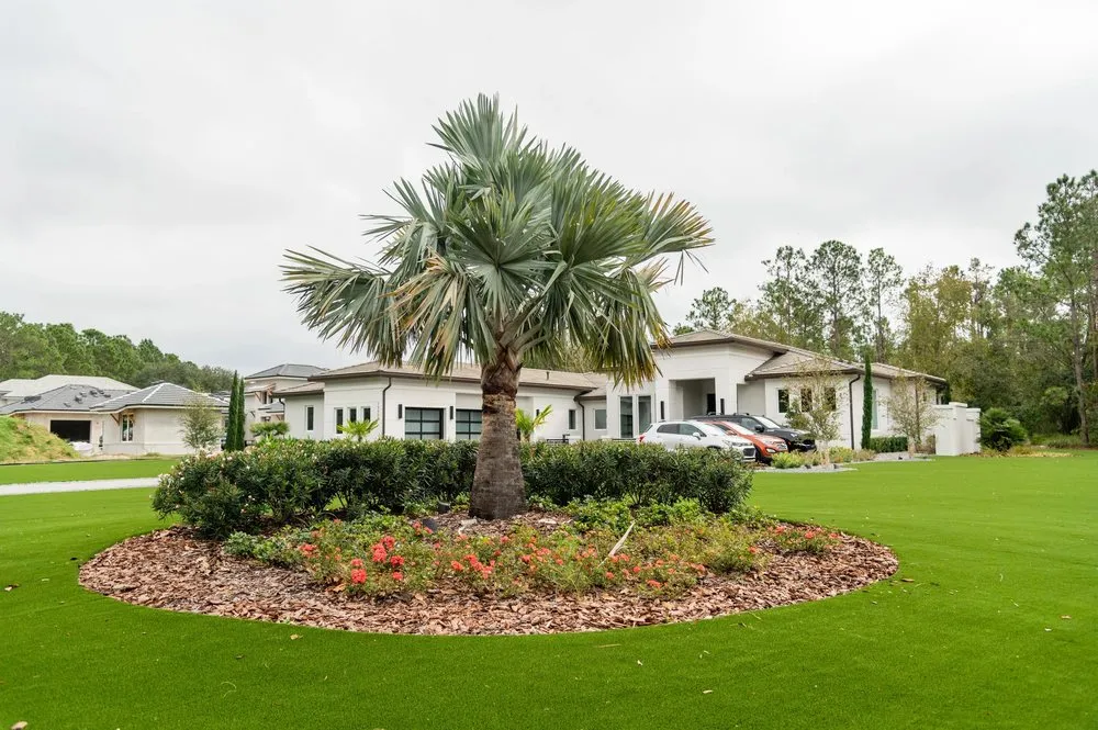 Expert yard maintenance in Groveland, FL by Randolph Outdoor