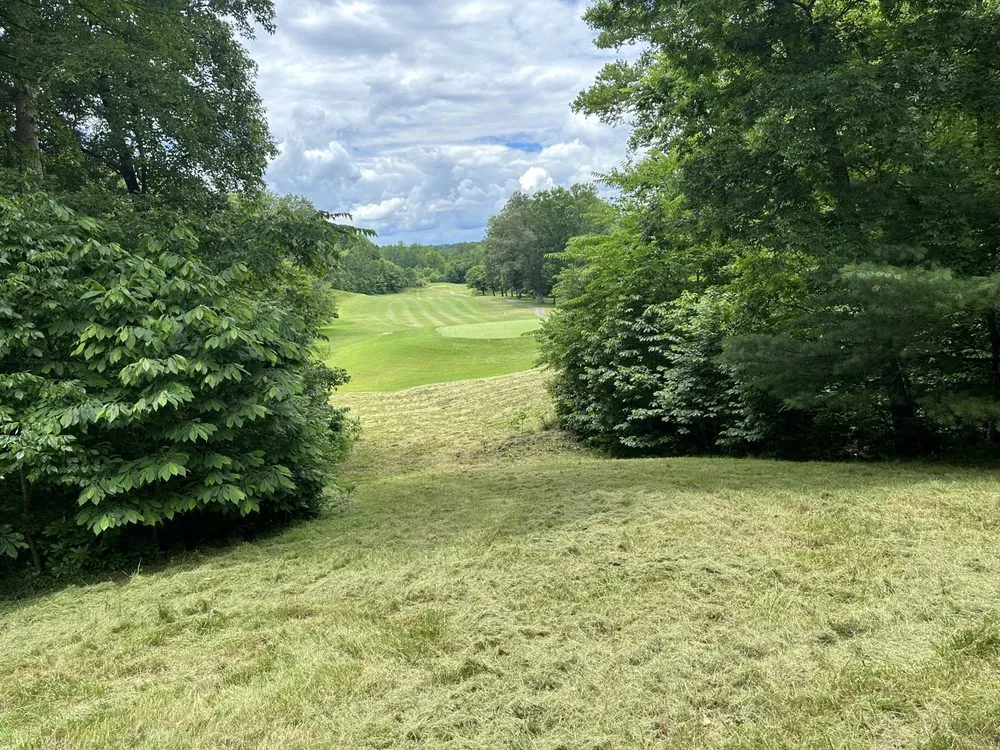 Professional lawn care service experts serving Martinsville, VA - Randolph's landscaping