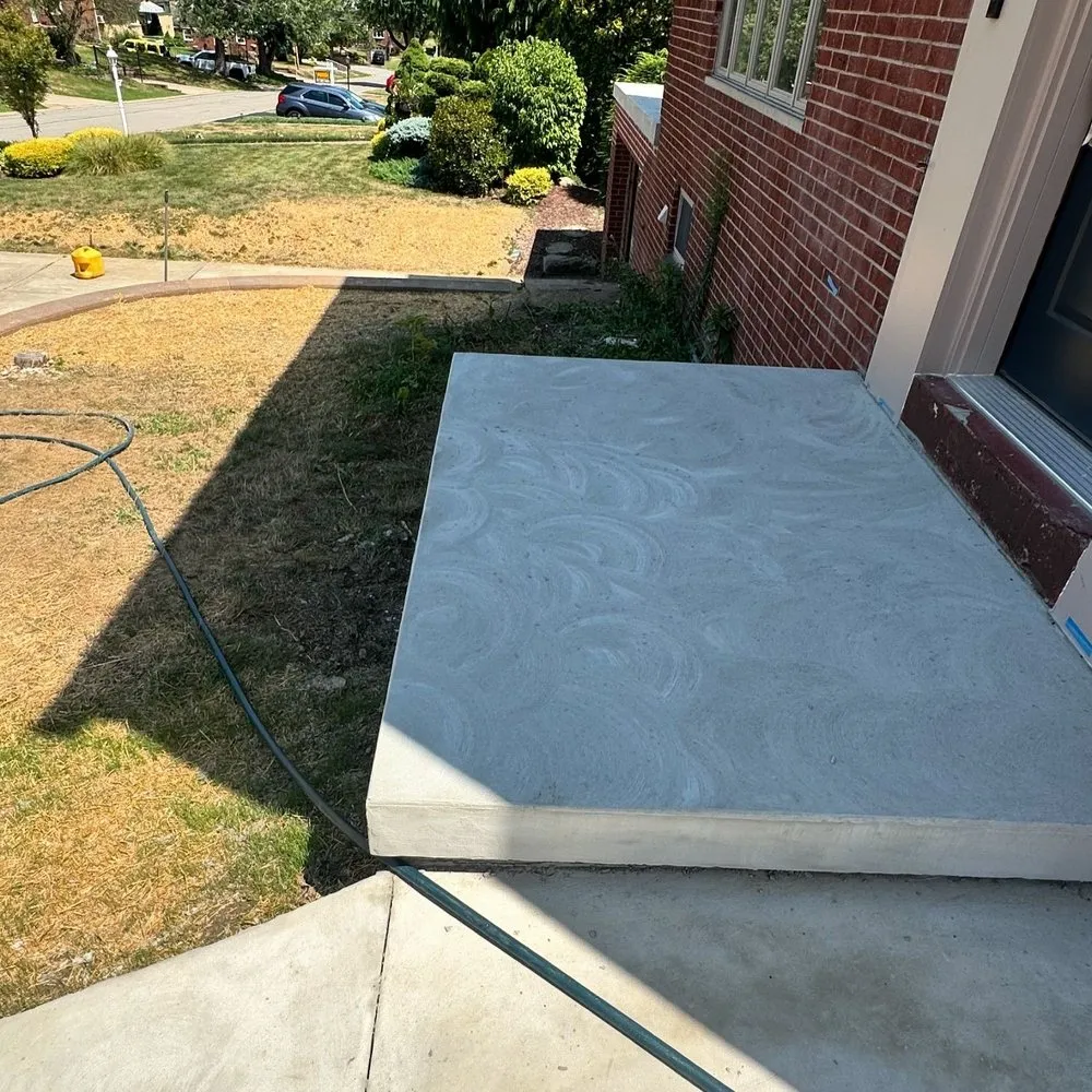 Expert yard maintenance for residential properties in Pittsburgh, PA by RandScapes