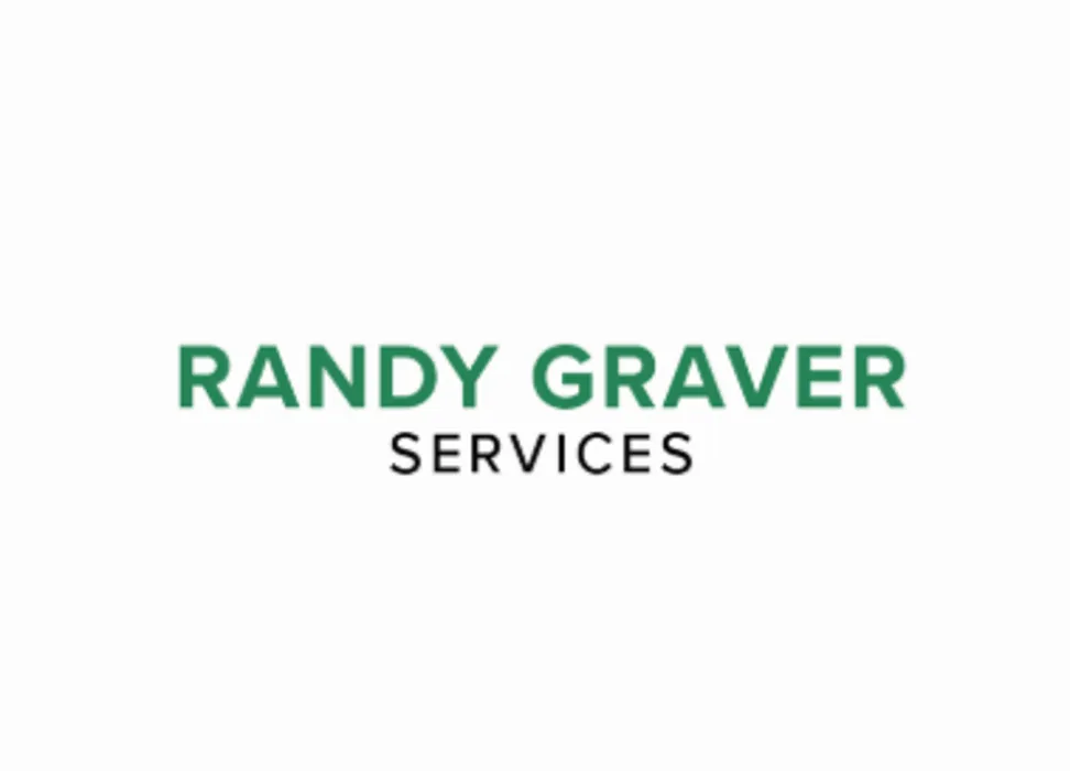 Local yard cleanup service with custom design in Luling, LA by Randy Graver Services