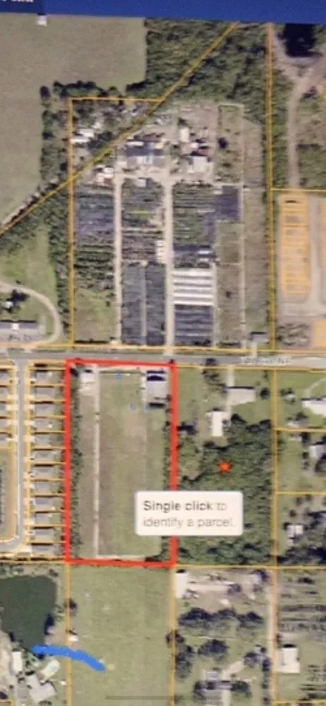 Custom landscape design in Riverview, FL by Randy Talaski