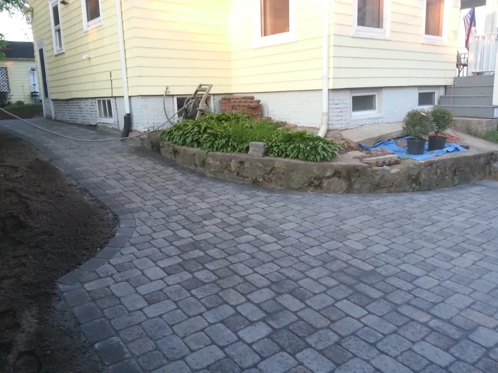 Local yard maintenance in Lynnfield, MA by Randy''s All Season Company