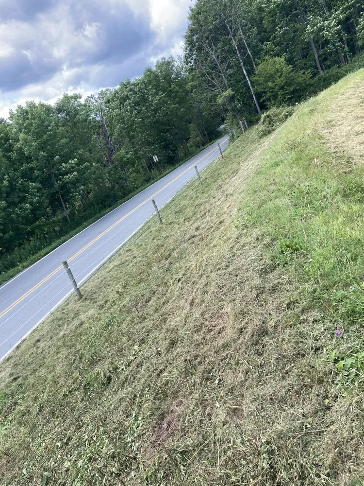 Local lawn mowing service for residential properties across New Milford, PA - Randy’s Landscaping