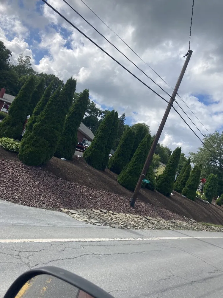 Reliable landscape design for homes in New Milford, PA by Randy’s Landscaping