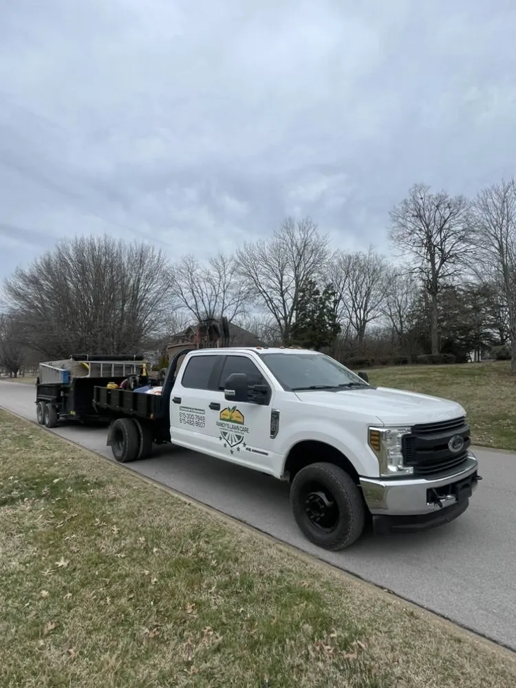 Custom yard maintenance for year-round maintenance across Nashville, TN - Randy’s Lawn Care