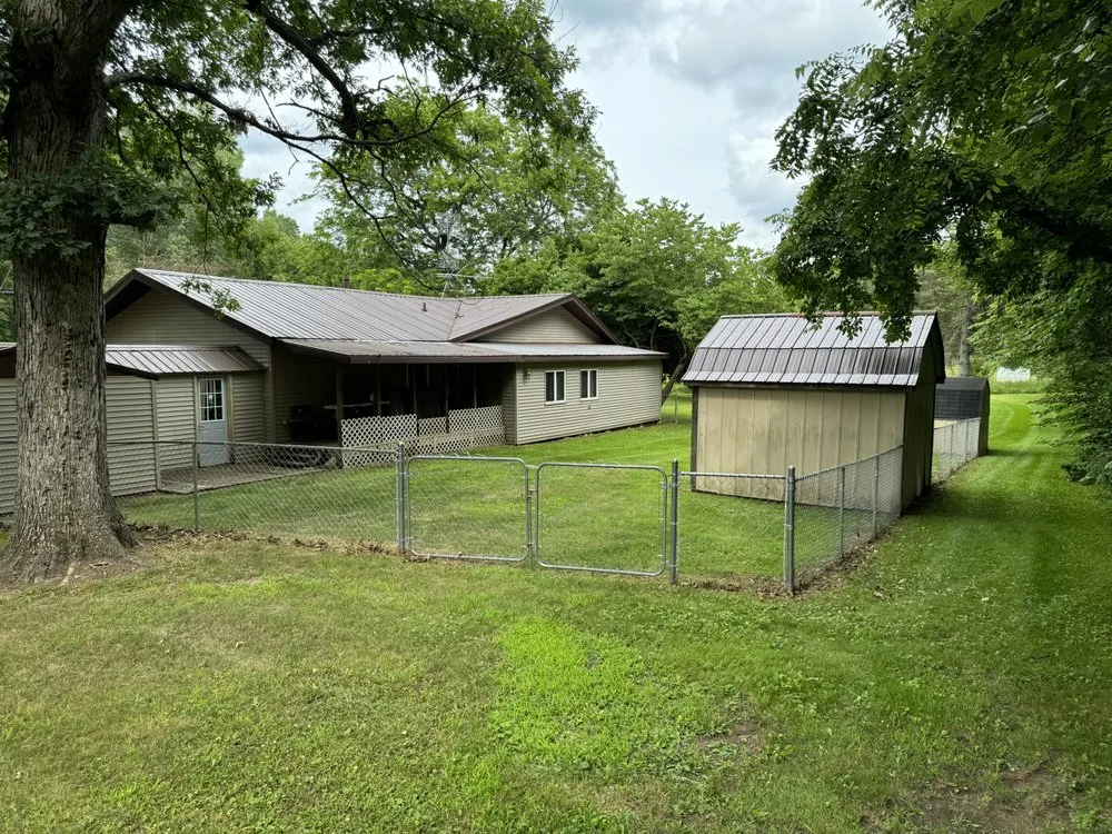 Local yard maintenance in Saint Johns, MI - Randy’s Lawn Care