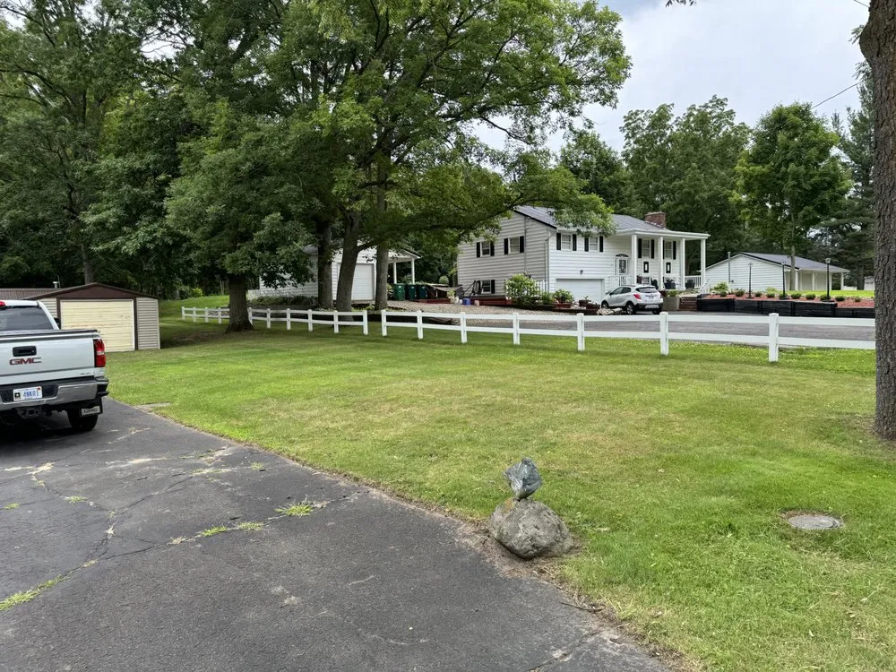 Top-rated garden landscaping in Saint Johns, MI by Randy’s Lawn Care