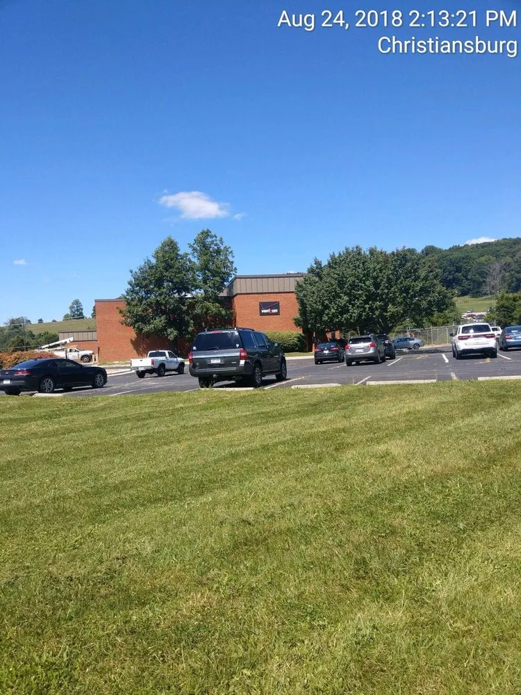 Professional garden landscaping experts serving Christiansburg, VA - Randy's Lawn Services