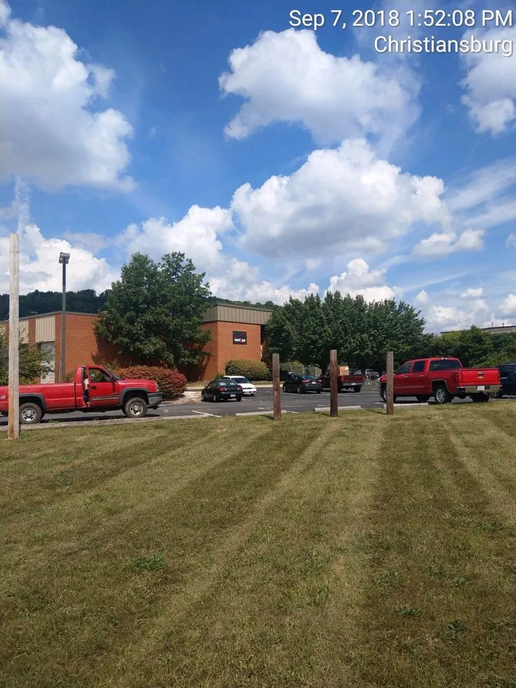 Local yard maintenance in Christiansburg, VA by Randy's Lawn Services