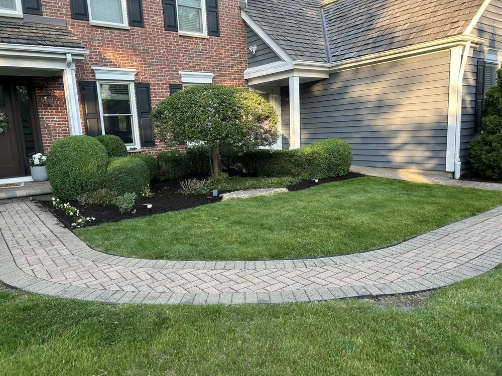 Custom landscaping services in Round Lake Beach, IL - Rangeles Landscaping Service
