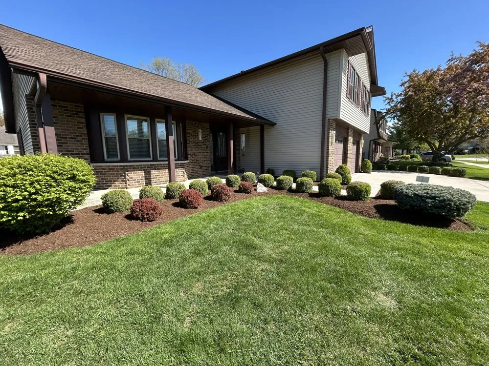 Custom lawn care service in Round Lake Beach, IL by Rangeles Landscaping Service