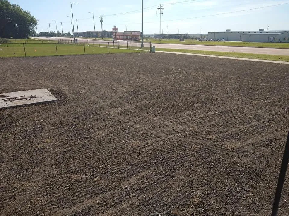Top-rated yard cleanup service with custom design across Wakonda, SD - Rapid Creek Sod
