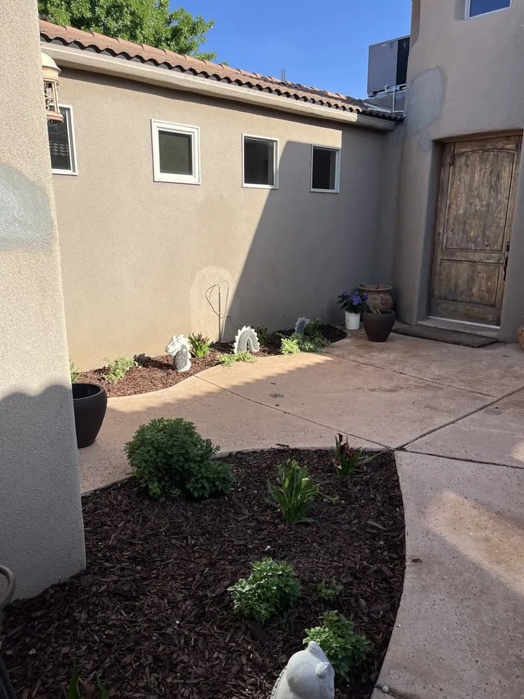 Top-rated yard maintenance in Albuquerque, NM - Rapid Lawn Care