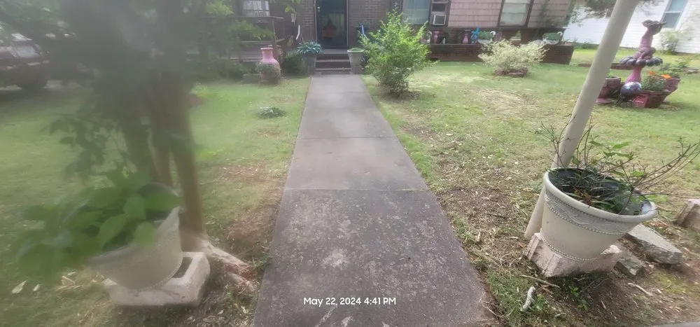 Reliable yard maintenance near you in Birmingham, AL by Rashad MGM Enterprise