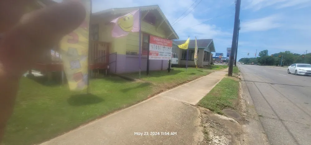 Top-rated lawn mowing service in Birmingham, AL - Rashad MGM Enterprise