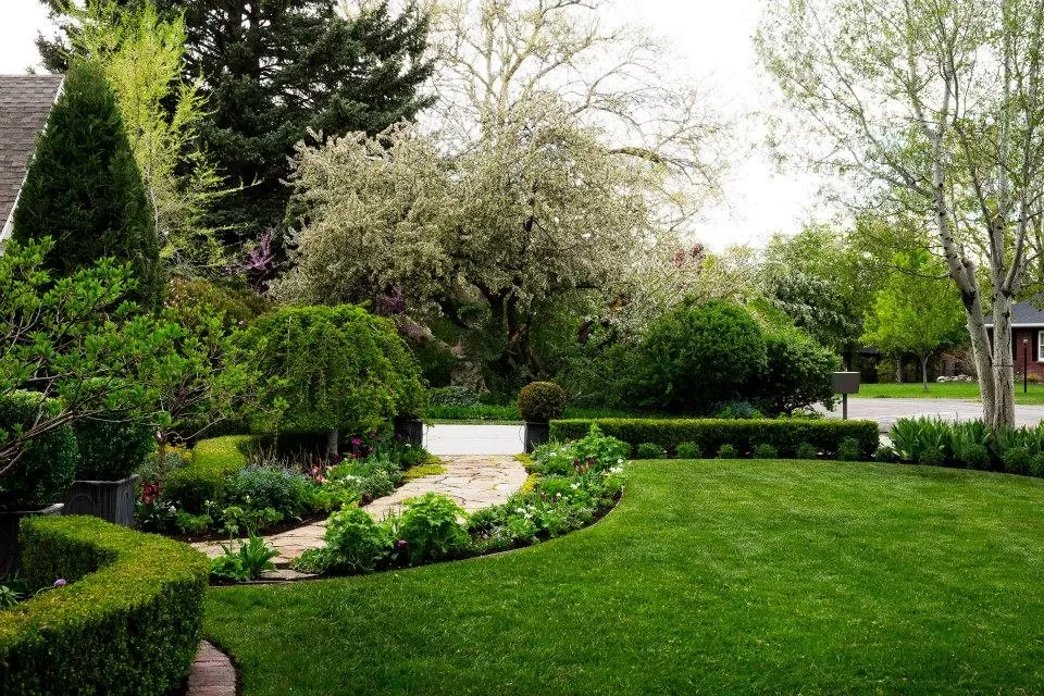 Custom residential landscaping experts serving Salt Lake City, UT - Rasmussen Lawns & Landscape
