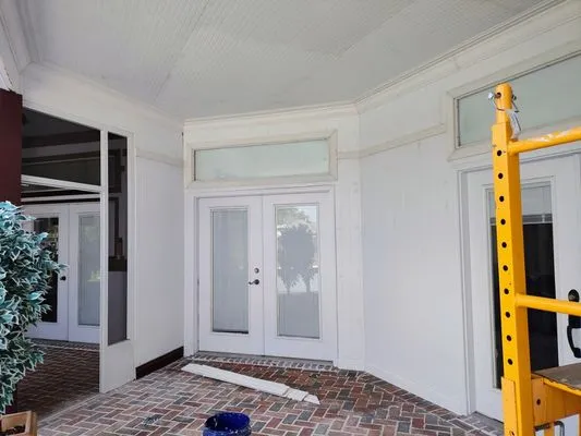 Rasta”s Renovations Logo