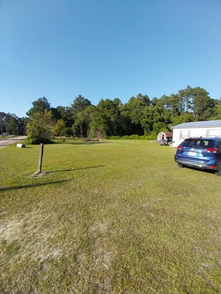 Top-rated lawn care service in Lake Park, GA by Ratliff's Landscape