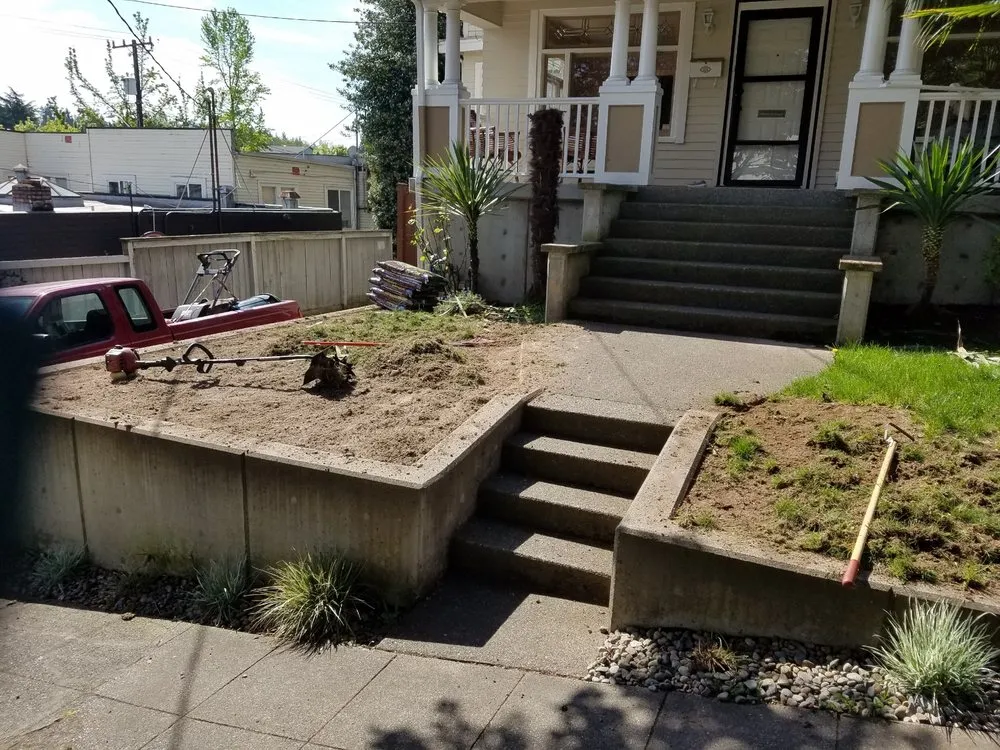 Trusted lawn care service in Kent, WA by Raul Barrientos Landscaping and Handy