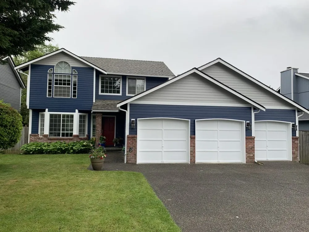 Professional yard cleanup service in Kent, WA by Raul Barrientos Landscaping and Handy