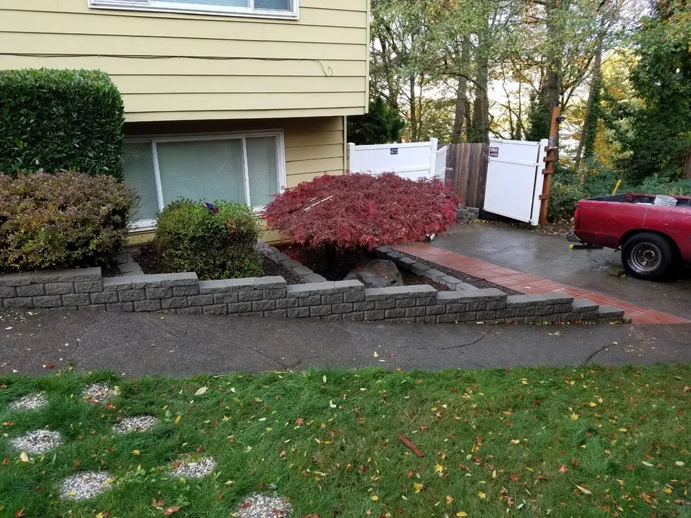 Affordable lawn care service experts serving Kent, WA - Raul Barrientos Landscaping and Handy