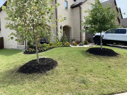 Raul Landscaping Logo