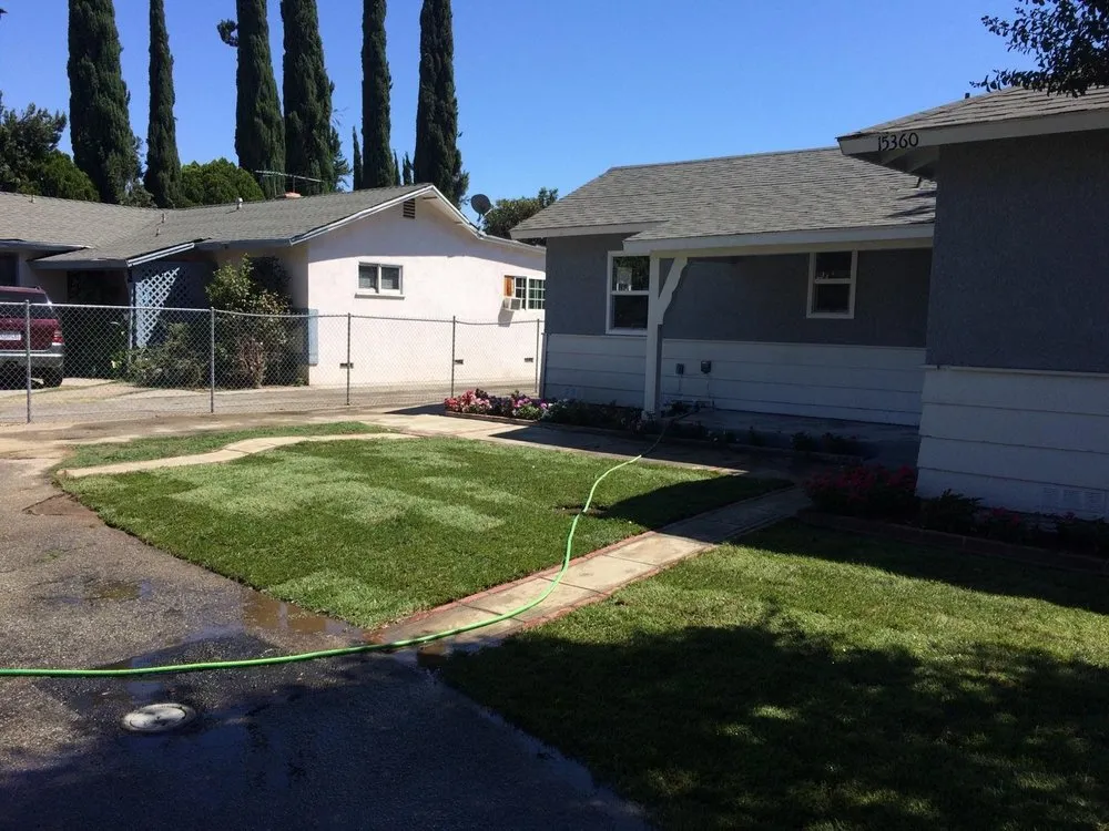 Professional yard cleanup service in Inglewood, CA by Raul Ramirez Landscaping