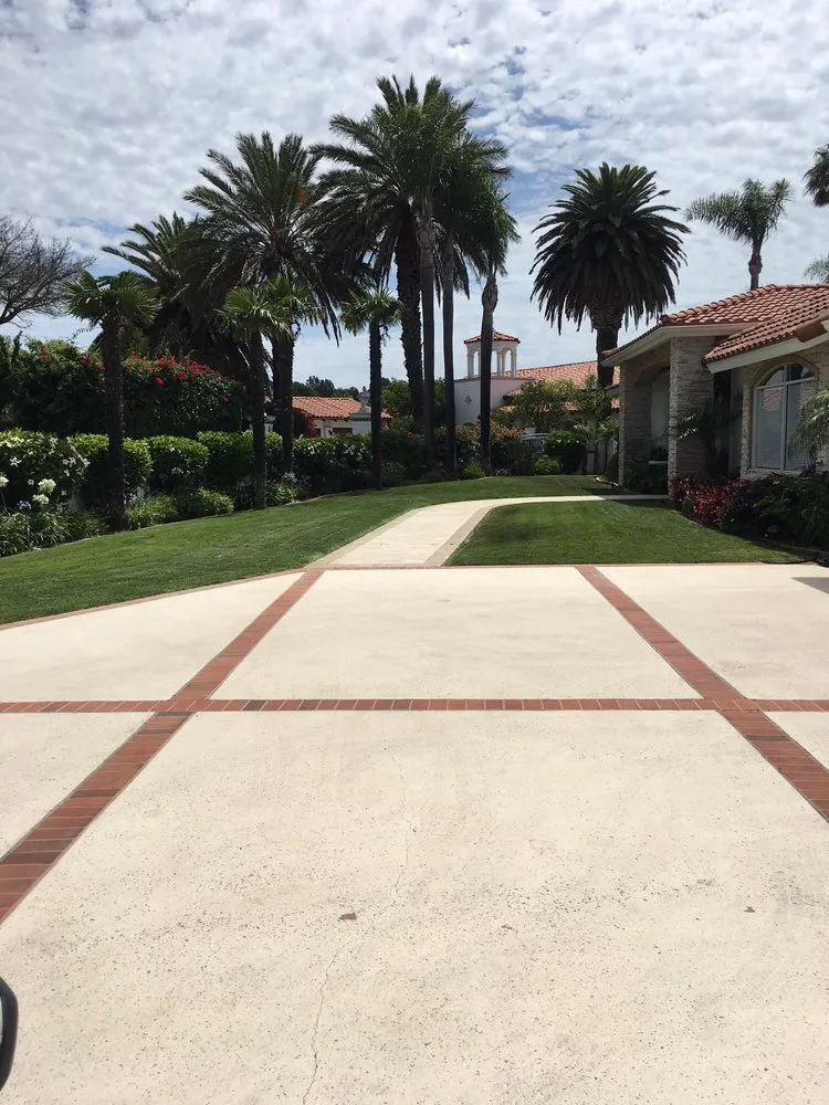 Reliable lawn care service for year-round maintenance across Inglewood, CA - Raul Ramirez Landscaping