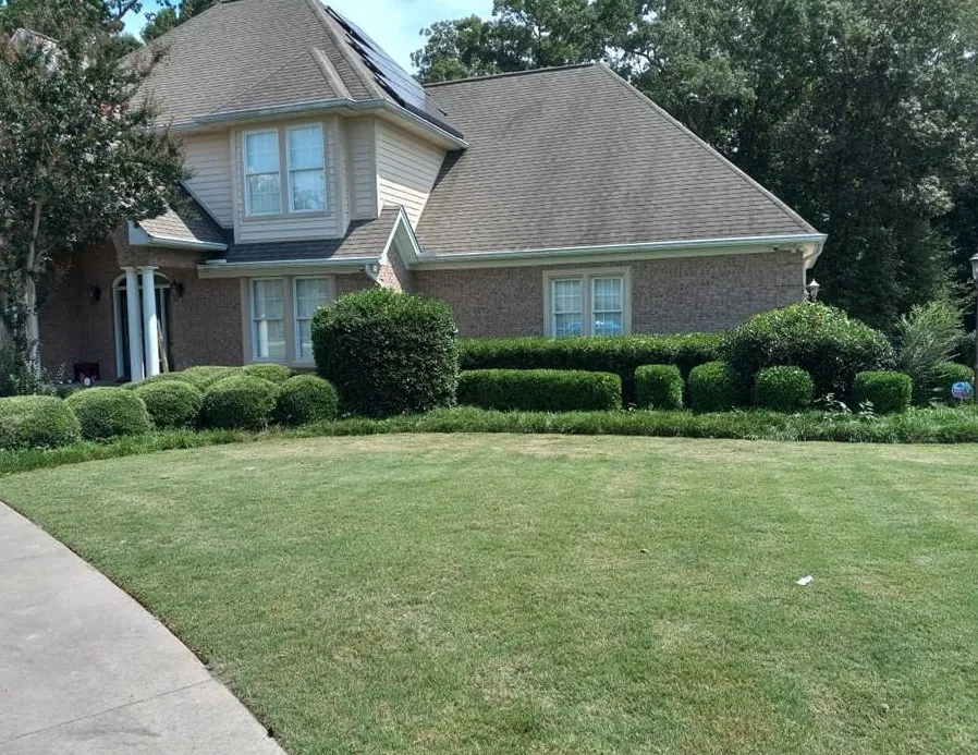 Reliable residential landscaping near you in Easley, SC by Raul's Landscape