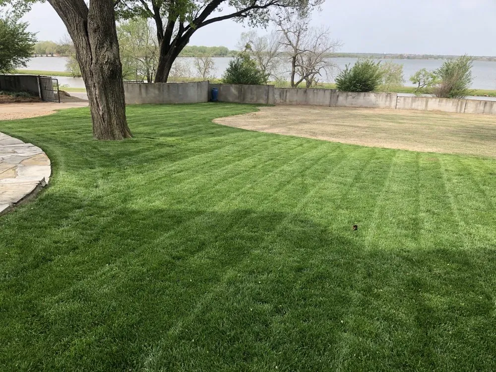Custom yard maintenance experts serving Oklahoma City, OK - Rauls Lawn Care