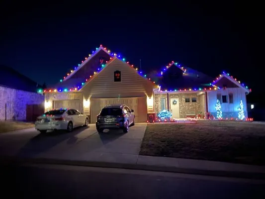 Rauls Lawn Care Logo