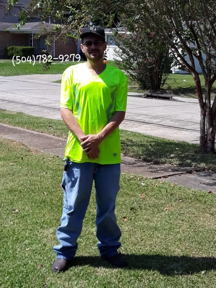 Local yard cleanup service in Metairie, LA - Raul's Mobile Lawn Care and Landscaping