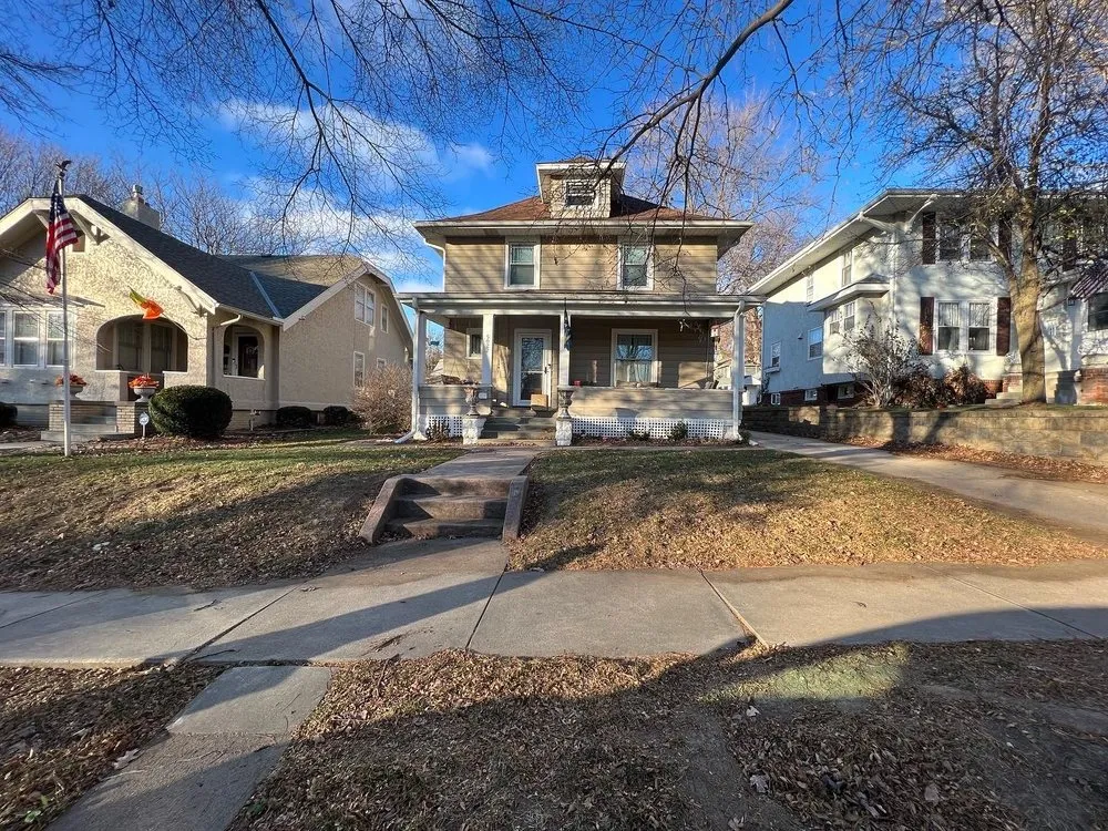 Professional outdoor landscaping in Omaha, NE - Ravage LawnManators