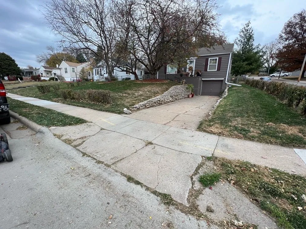 Top-rated landscape installation in Omaha, NE - Ravage LawnManators